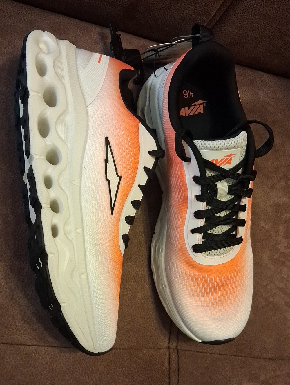 Avia Men's Orange Gradient Breathable Jumbo Lite Runner Athletic Shoes 9 1/2